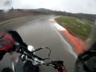 roulage libre organiser par 4G le 05/11/2011 sous la pluie en 690 smc