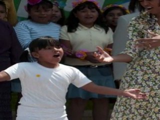 Michelle Obama Illuminati Hand Sign