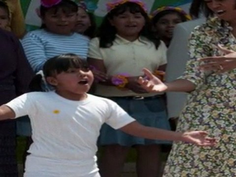 Michelle Obama Illuminati Hand Sign