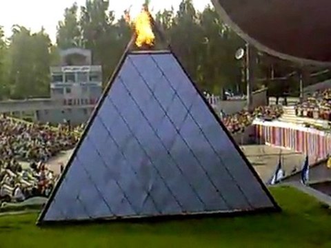 Festival, Tartu, Estonie 2004 illuminati symbolisme