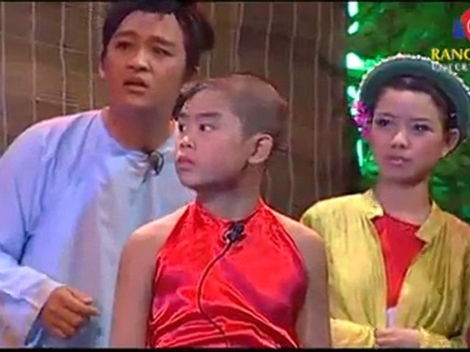 1_2_ThoaiMy_TungCanhPhuongHong