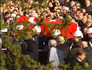 Aydın Menderes, Babasının Yanına Defnedildi
