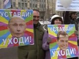 Thousands protest ruling party in Russia