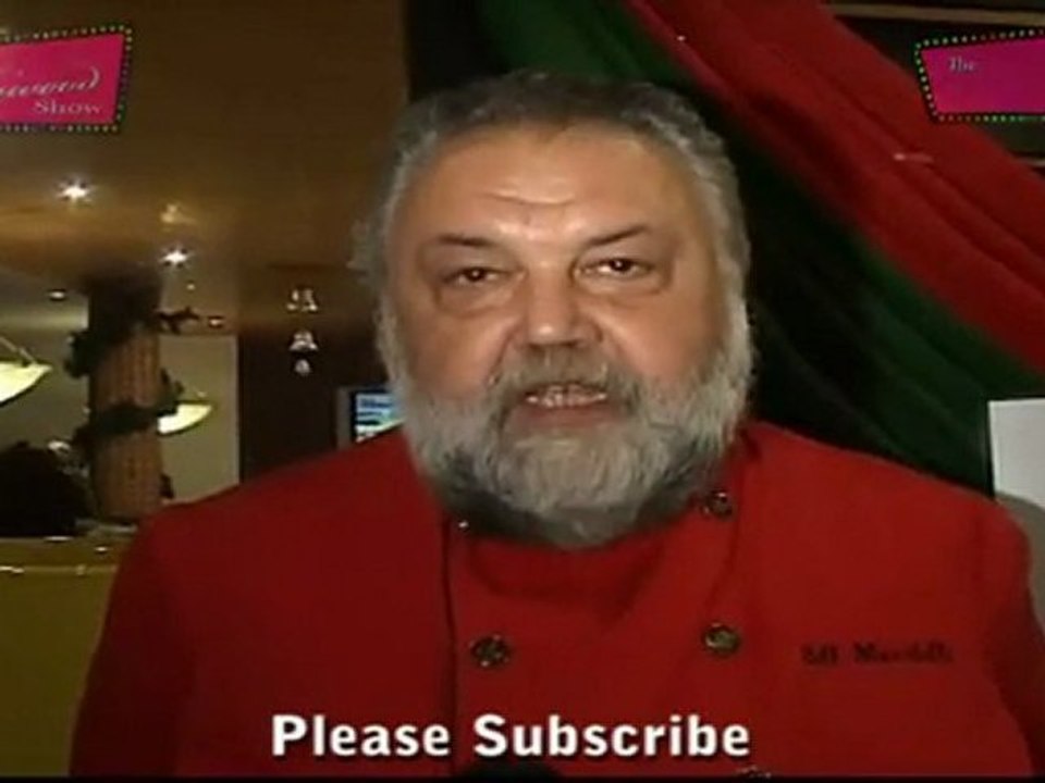Huge 20 Inch Christmas Special Pizza 02