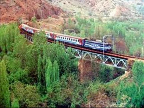 ZEKAİ TUNCA UZAYIP GİDEN TREN YOLLARI