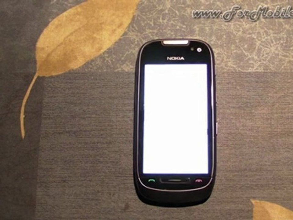 Nokia 701 - Inserimento SIM, microSD, batteria e prima accensione