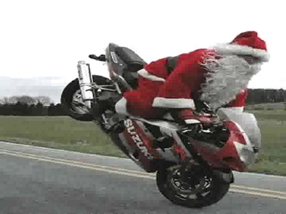 MERRY CHRISTMAS EVERYONE, SANTA CLAUS IS COMING TO TOWN