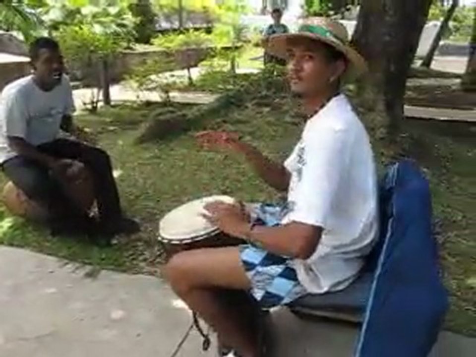 MVI_0592 Réunionnais chantent