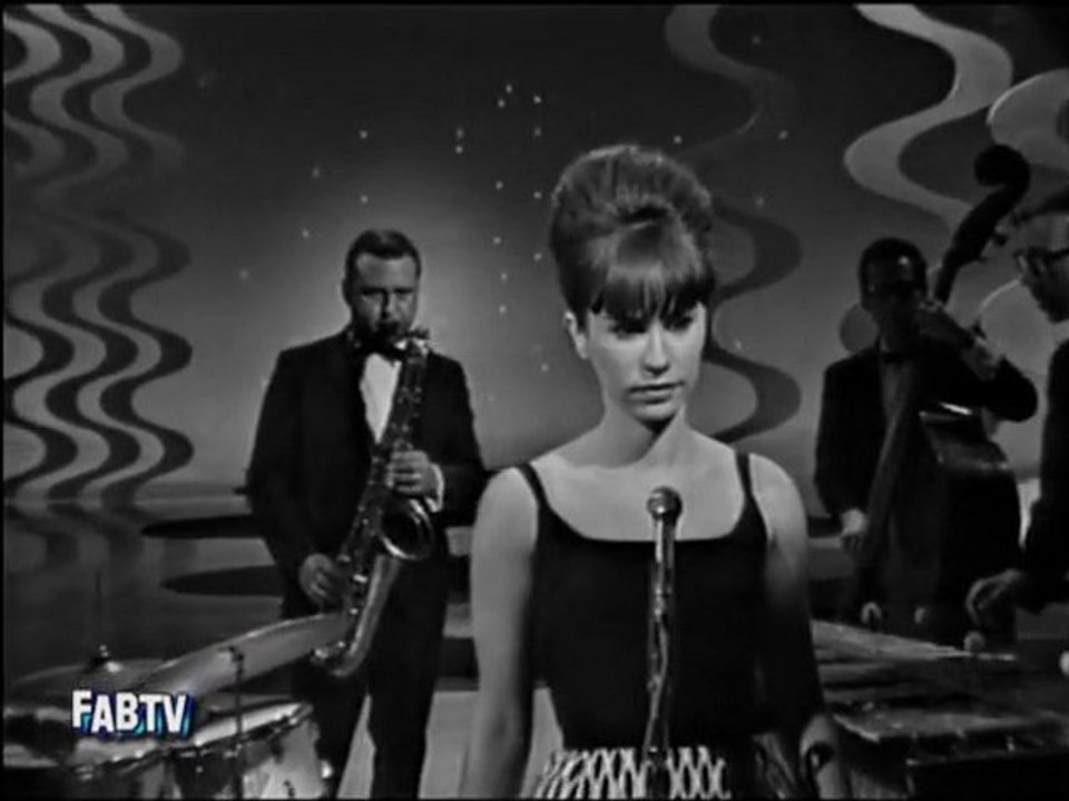 Astrud Gilberto and Stan Getz - The Girl From Ipanema - 1964