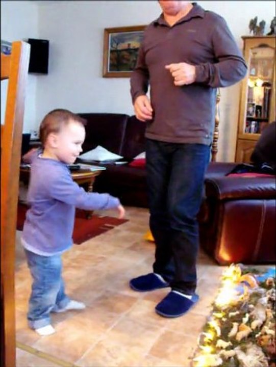 ethan danse sur mickael jackson