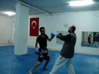 ÖZCAN GÜNGÖR MUAY THAİ