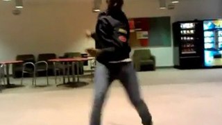 Merci à Afrikan New Style (Canada) de danser sur du ZaZa TWiNS