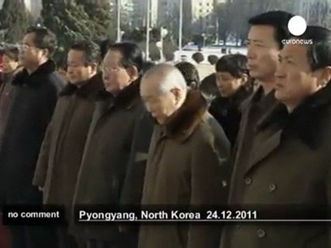 North Koreans keep mourning their leader - no comment