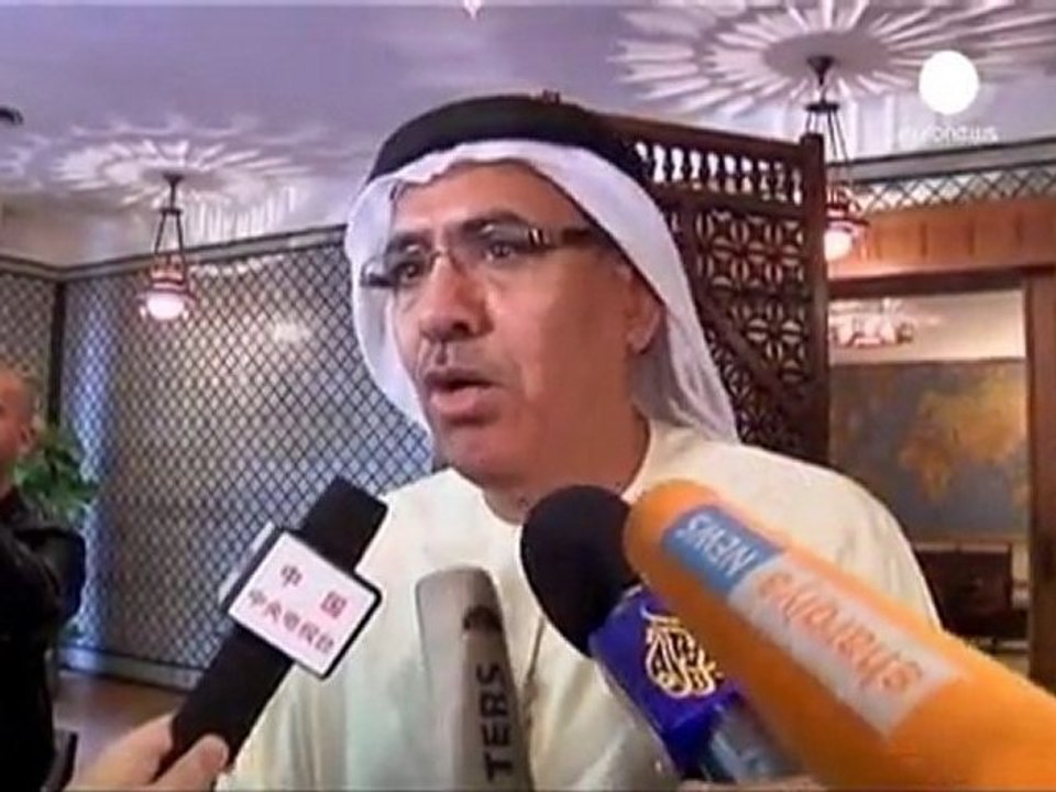 Arab League moves forward with Syria monitors plan