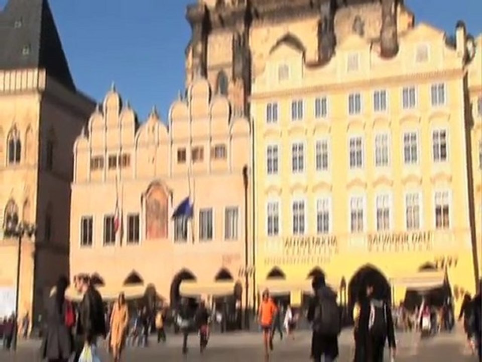 New world record by Serge GIRARD: 27011 km running in 365 days : average 74 km/day around Europa