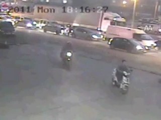 Hamile Kadın TIR'ın Altında Kaldı