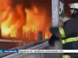 Una turba incendia varios trenes en Buenos Aires