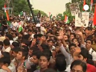 India: la protesta di Anna Hazare, il nuovo Gandhi