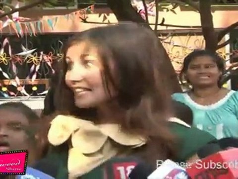 Hot Babe Julia Bliss Sing Song @ Christmas Celebration