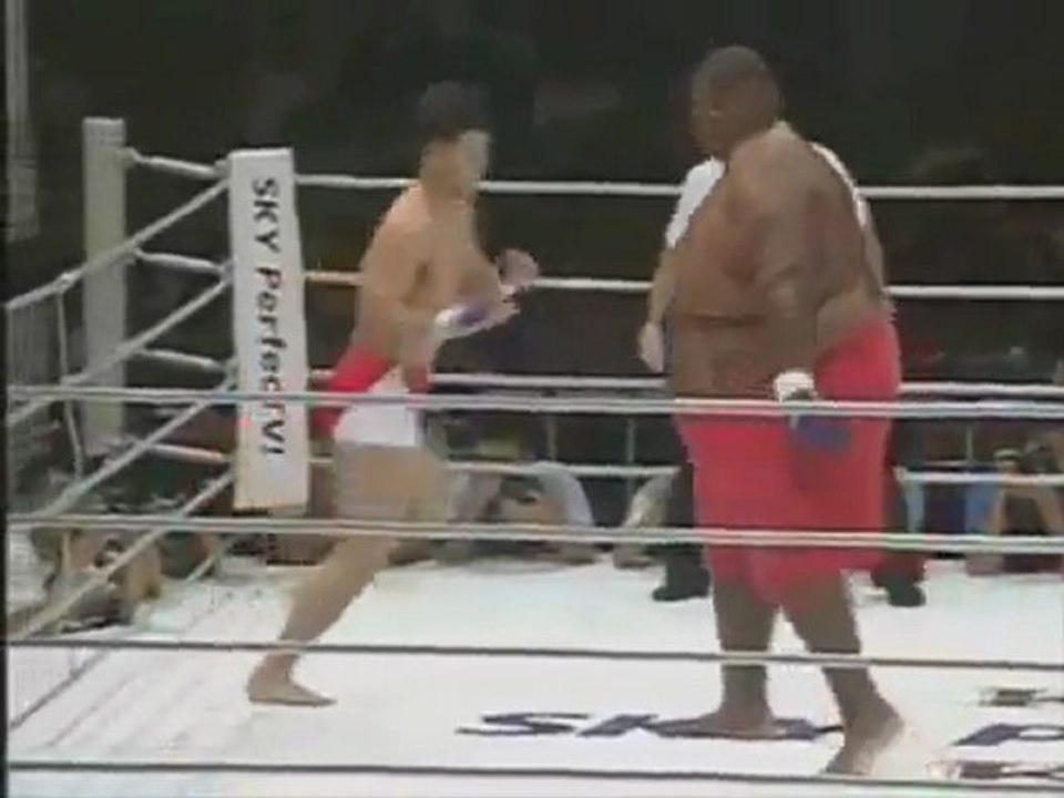 combat incroyable 76 kg vs 272 kg