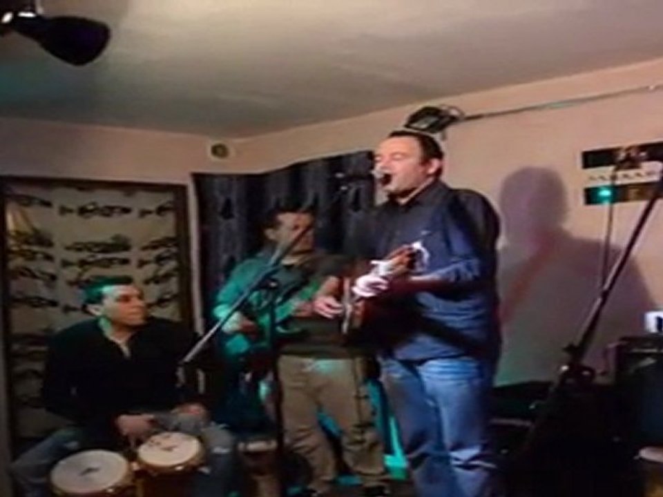 NOMADE IN " LE CHANTEUR DU METRO" PAROLES ET MUSIQUE DJILLALI DJERDI