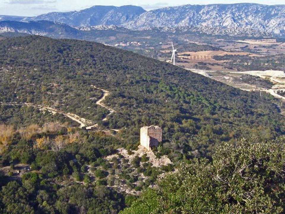 LA TOUR ET LE ROC DE LANSAC
