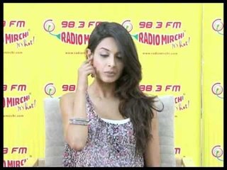 Sarah Jane Dias Promotes 'Game' At Radio 98.3 FM - Bollywoodhungama.com