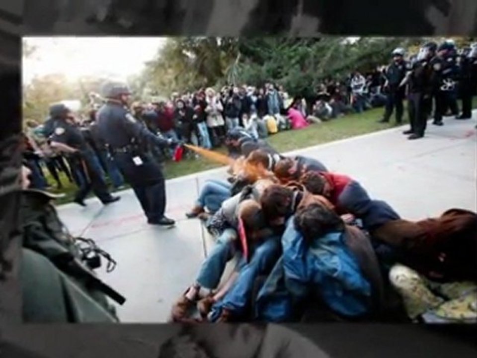 Slidemotion - TOP 10 photos of 2011 by TIME