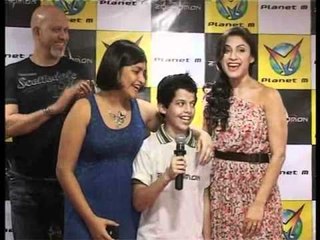 Darsheel Safari Sings A Song - Bollywoodhungama.com