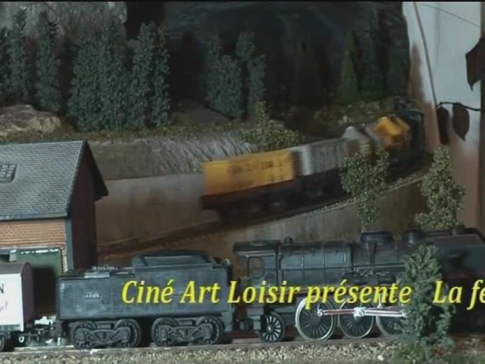 Le Père Noël et le  p'tit train à la ferme aux mille lumières film by JC Guerguy