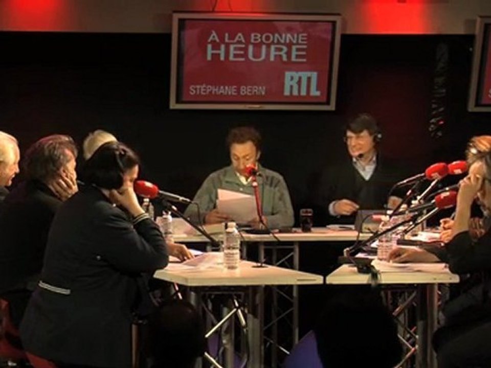 Mercredi 28 Décembre : Présentation de Pierre Bellemare & Yves Simon par Stéphane Bern
