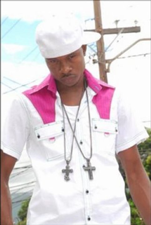 VERSATILE - bank inna mi pocket