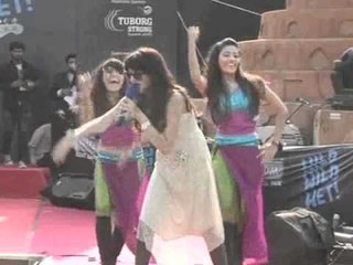 Shweta Pandit At 'Water Kingdom' - Bollywoodhungama.com