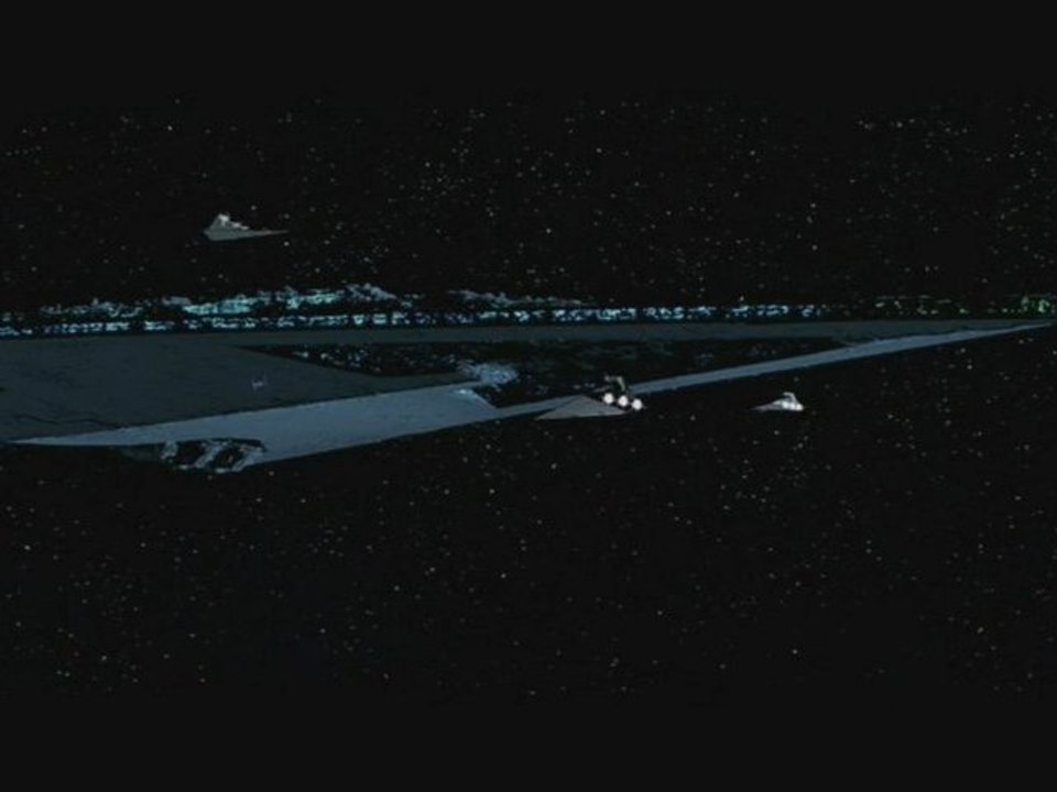 El Imperio Contraataca (2004): aparición de la Flota Imperial (castellano)