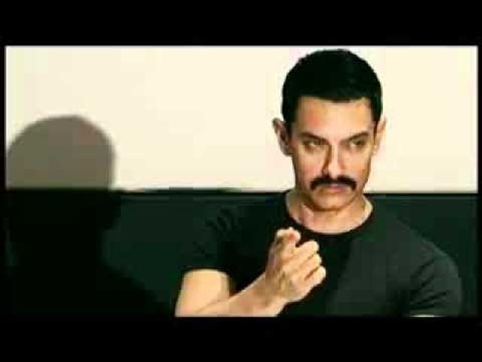 Aamir Khan at First Look Of 'Delhi Belly' - Bollywood Hungama Exclusive