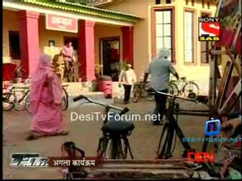 Lapataganj - 28th December 2011 Video Watch Online - pt4