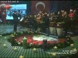 7 SERDAR TUNCER - ZULMÜ ALKIŞLAYAMAM M.Akif şiiri TRT 2011