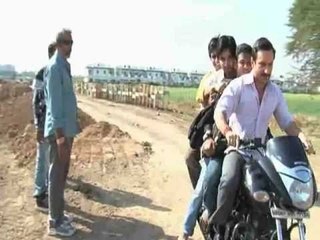 Saif Ali Khan's Foursome - Sneak Peak from sets of Aarakshan