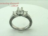 Princess Cut Diamond Engagement Ring with Round Cut Side Diamonds in Prong Setting