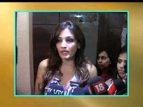 Bollywood Celebs at Neelam Kothari's Jewellery Store Launch