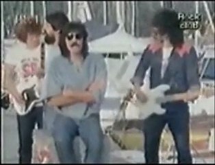 ATOMSKO SKLONIŠTE - Pun mjesec (1982)