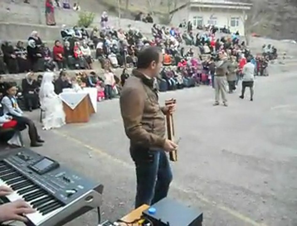 Hasan Pekin Doğanköyde Söylüyor