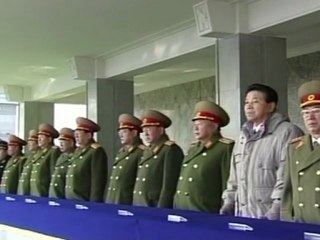 حشد هائل في بيونغ يانغ تكريما لكيم جونغ ايل