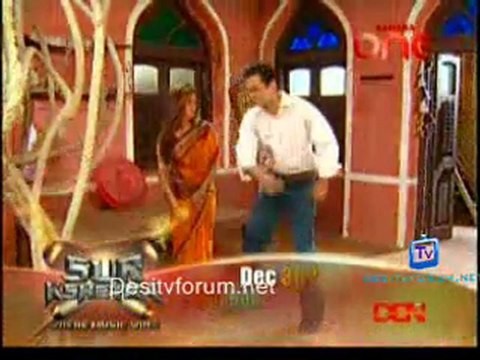 Woh Rehne Wali Mehlon Ki - 29th December 2011 - Part3