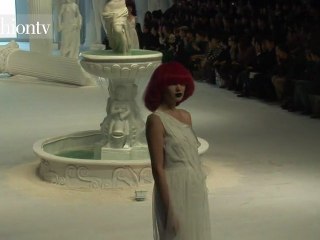 Extravagant Headwear at Rebecca Fashion Show, Beijing | FTV