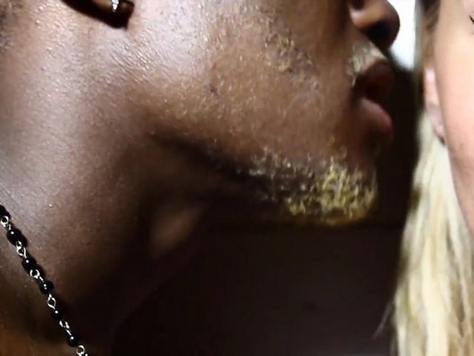 [nouveauté zouk 2012] FOX Feat TRICE - KIFFES /clip 2011 cabo