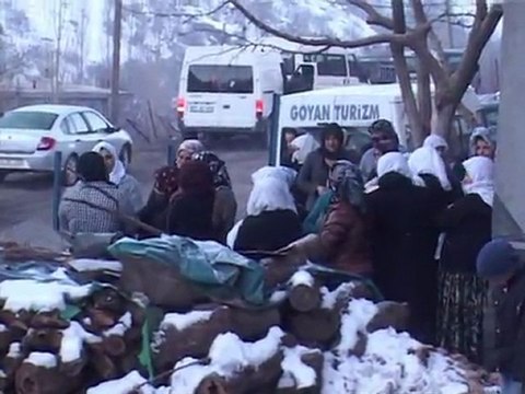 Turkish jets kill 35 Kurds near Iraq, say officials