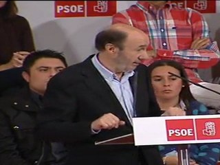 Rubalcaba lanza su candidatura a la secretaría general del PSOE