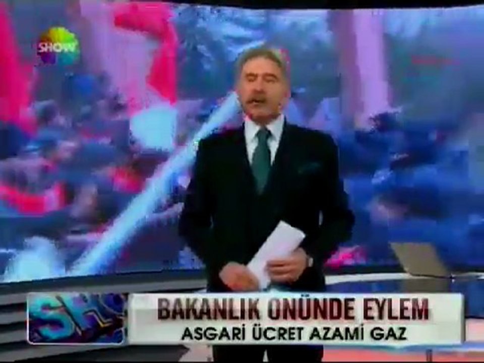 Çalışma Bakanlığı önünde asgari ücret protestosu_showtv