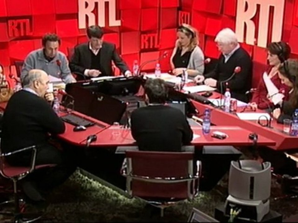 Vendredi 30 Décembre : Présentation de Gérard Jugnot et Olivia Ruiz par Stéphane Bern